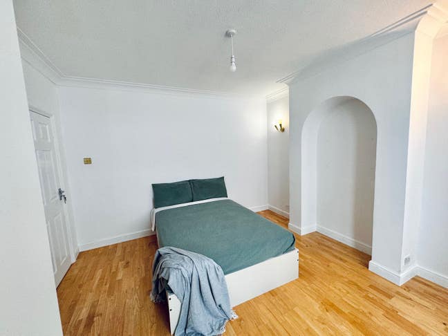 Double room in Wembley Main Photo