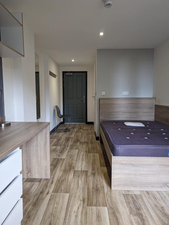 Sept 2025 Intake | Bills Included | Silver Ensuite Main Photo