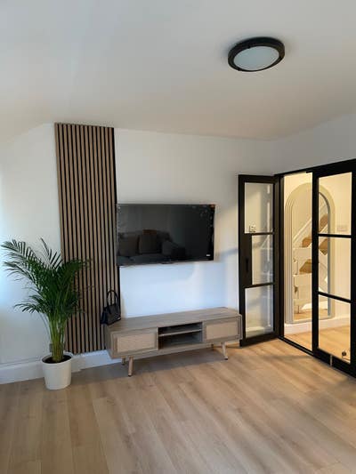 Newly Renovated Modern Apartment  Main Photo