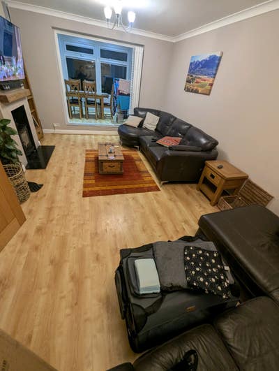 Huge spaceous furnished double room with en-suite Main Photo