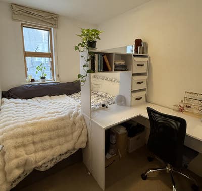 Bayswater & Queensway TV room Main Photo
