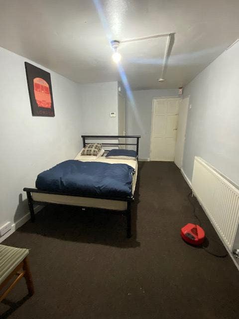 Studio Flat Main Photo