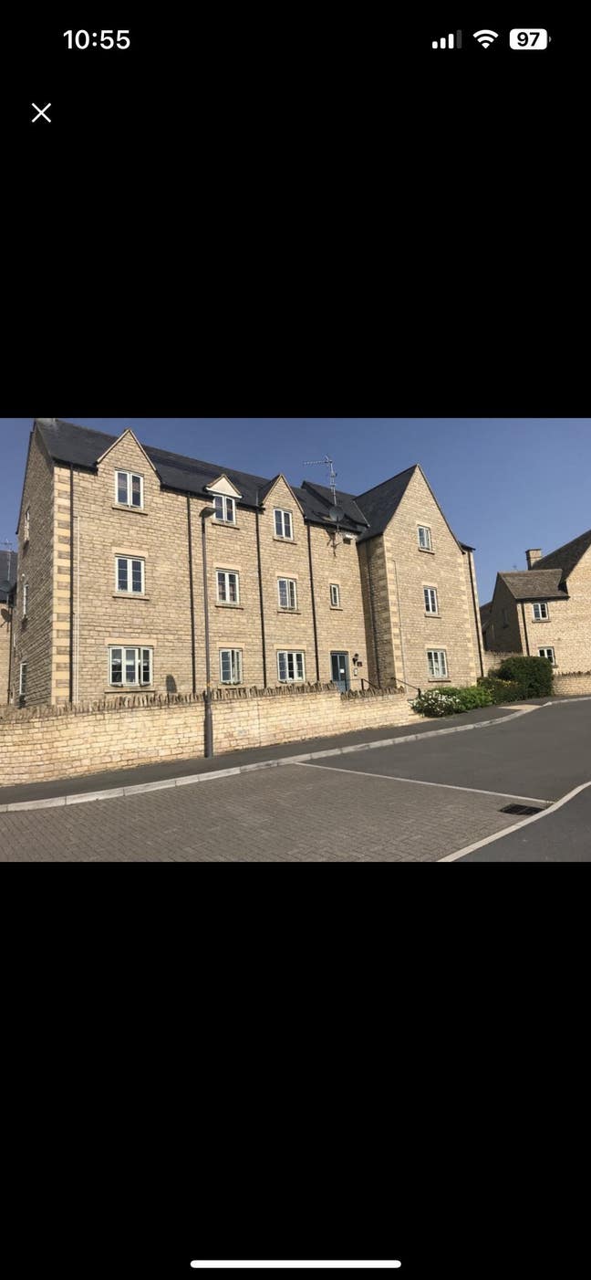 Small double furnished room available  Main Photo