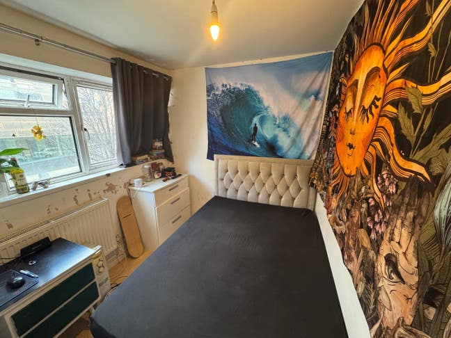 Cozy bedroom with double bed in Deptford Main Photo