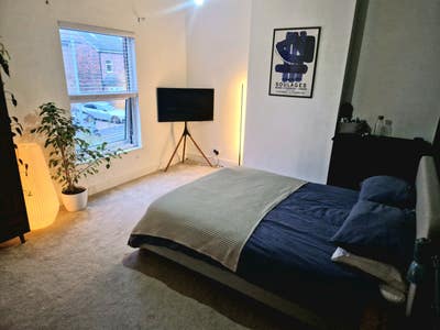 Furnished Double Room Available  Main Photo