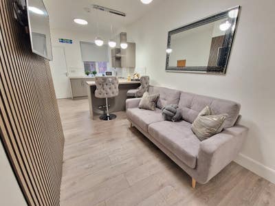 Double Ensuite Room -  Bills / Wifi / *Cleaner Main Photo