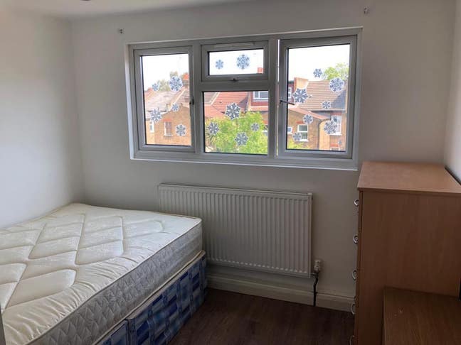 Great single en-suite room in Harrow Town Centre Main Photo