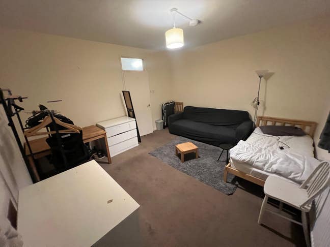 Large Room in Whitechapel - Bills Included Main Photo