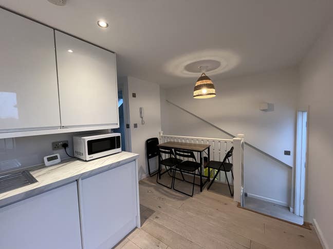 High-Quality Rental in West London (Zone 2) Main Photo