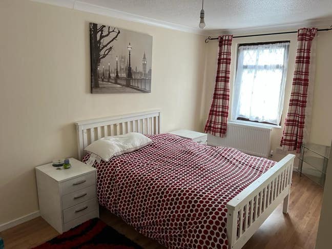 Room to let - Basildon, Essex  Main Photo