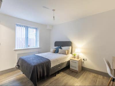 *Central Flatshare Main Photo