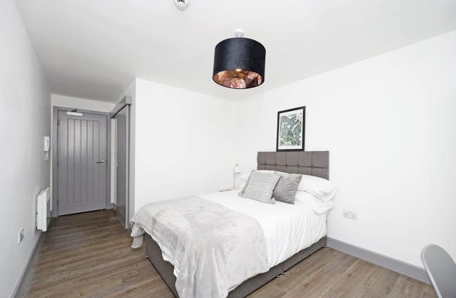 *All Bills Included: 1-Bed Flatshare close to City Main Photo