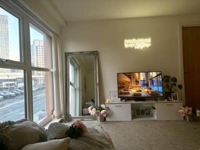 Spare room available - Double room & En-suite  Main Photo
