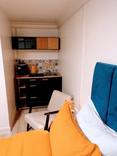 **Professionals - Quality Rooms to Rent** Main Photo