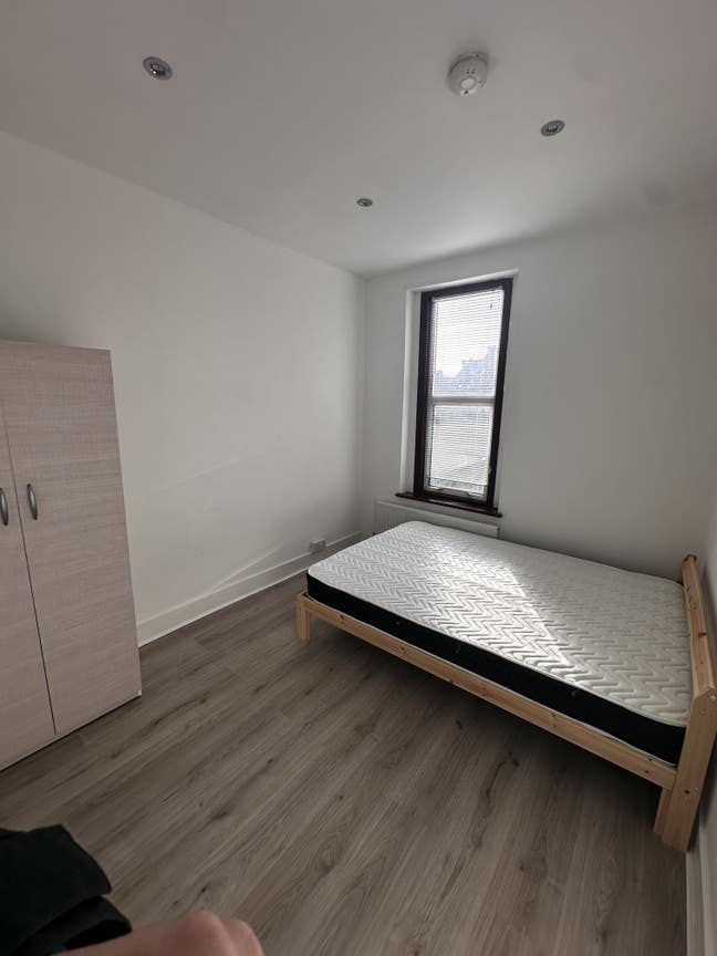 Spacious Double Room Near Blackhorse Road Station  Main Photo