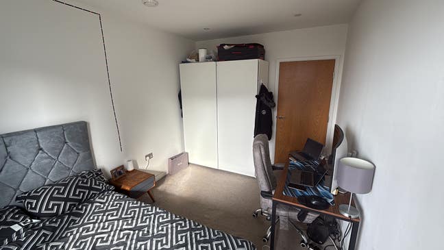 Big room with big bathroom in new development Main Photo