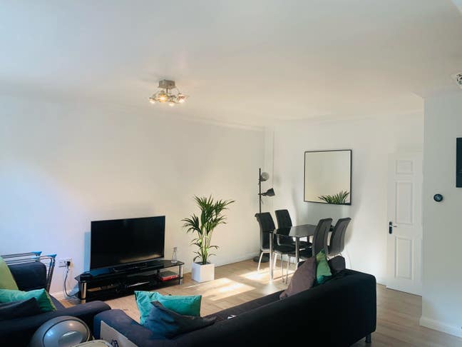 Double room in duplex apartment in Canary Wharf Main Photo