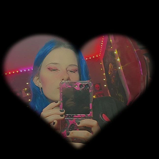 23 year old Female seeks a single or double room Main Photo