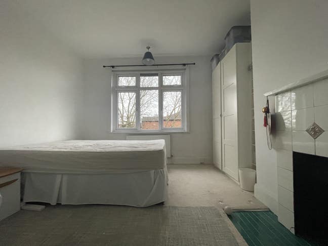 Professional lodger(s) wanted @ Highfield Location Main Photo