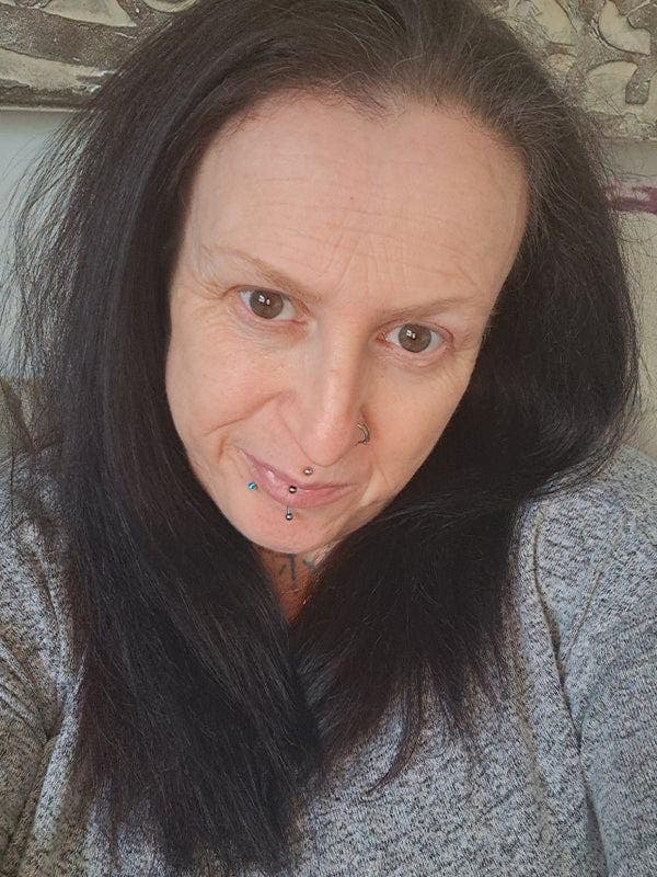 49 female seeking  Female seeks a double room Main Photo