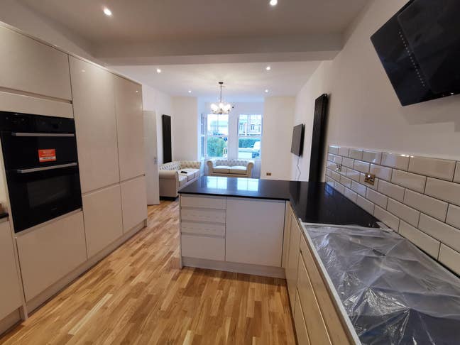 LuxuryEnsuite/Studio-Private Garden |All Bills inc Main Photo