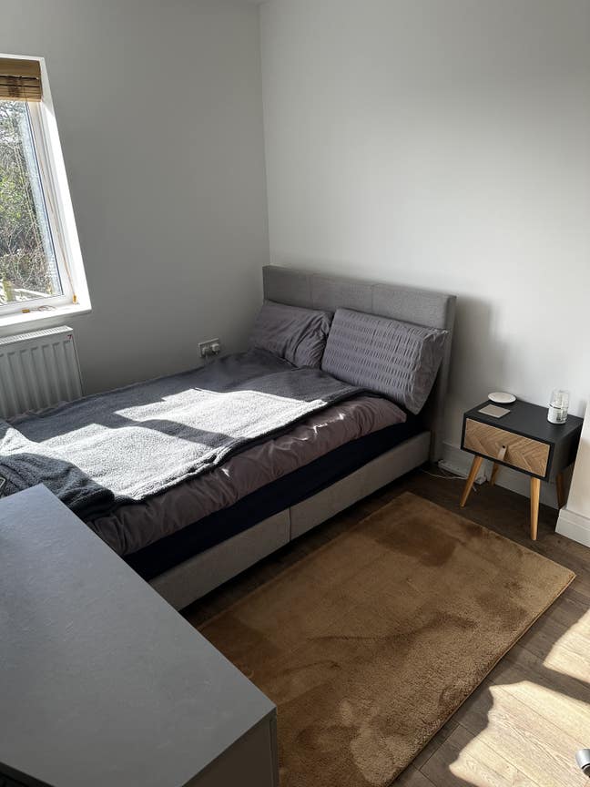 Room for rent Main Photo