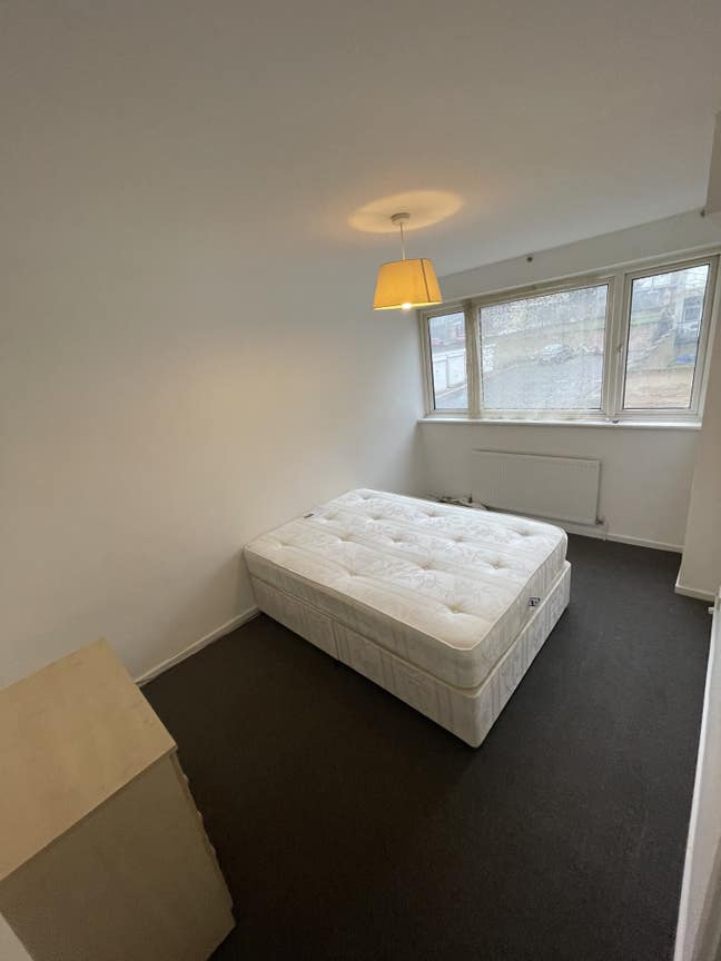 New refurbed Double room 5 min to Lewisham centre  Main Photo