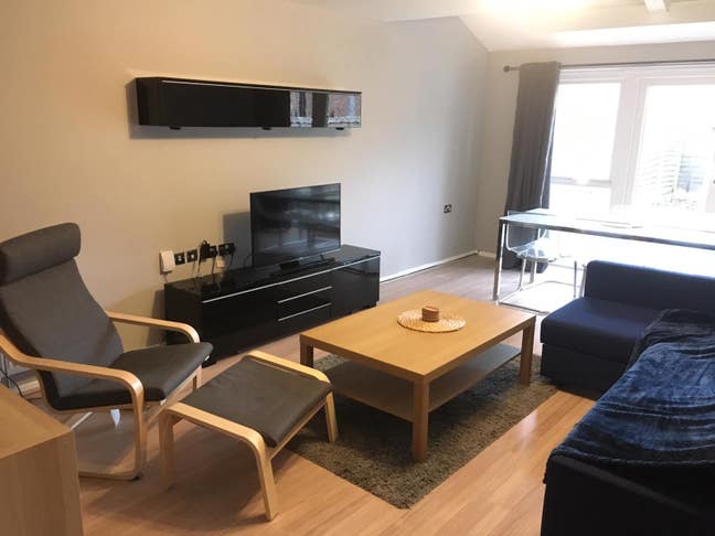 Double room available in Lower Broughton near MCR Main Photo