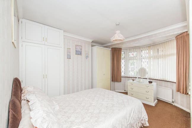 Double Bedroom with built-in wardrobes Bedworth Main Photo