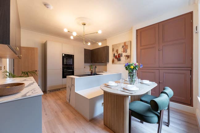 Young Professional Leeds House - 10mins to city Main Photo