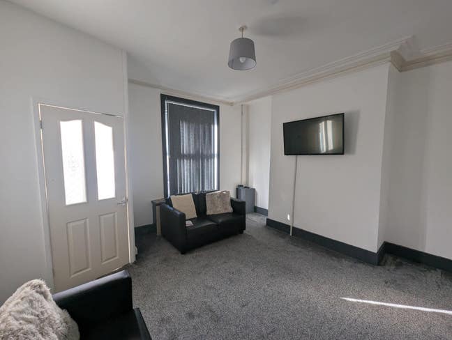 Single Room To Let  Main Photo