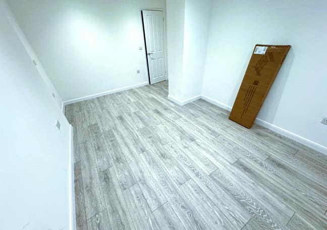 Large En Suite Room Seven Kings £950 Pcm Main Photo
