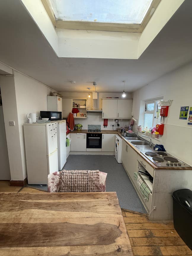 Cheap Room Close to Kilburn Available Now Main Photo