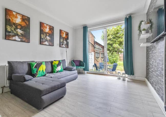 🔥Spacious Private Room - Turnpike Lane Station🔥 Main Photo