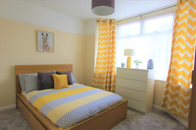 En-suite Double Bedroom - Jubilee Road Main Photo
