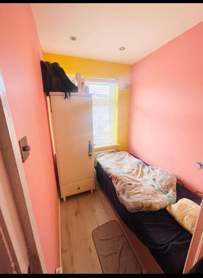 Single room Main Photo