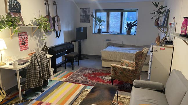 Sublet for 1 month in massive warehouse Main Photo