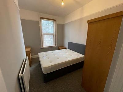 Large Rooms to Rent,All Bills inc,No Deposit,Ff Main Photo