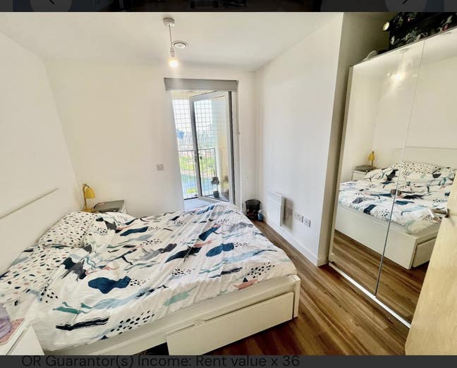 Looking for a female flatmate  Main Photo