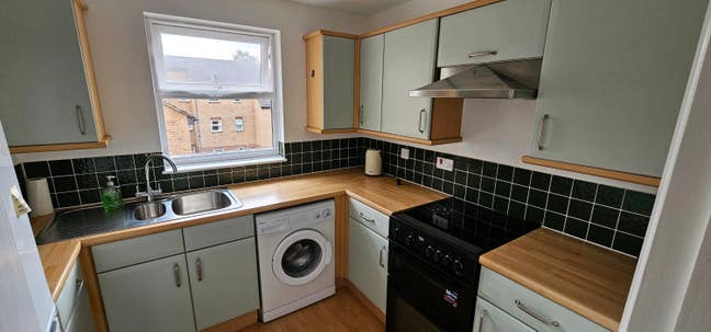 Single room next to Cambridge Station, all female Main Photo