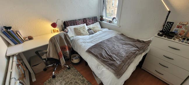 Small Double room Main Photo