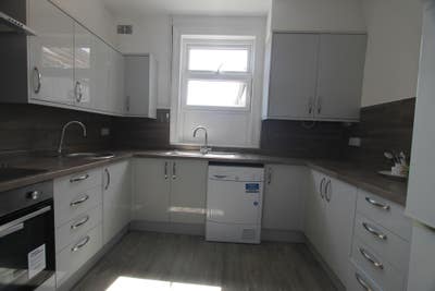 Ensuite Double Room NN8  Main Photo