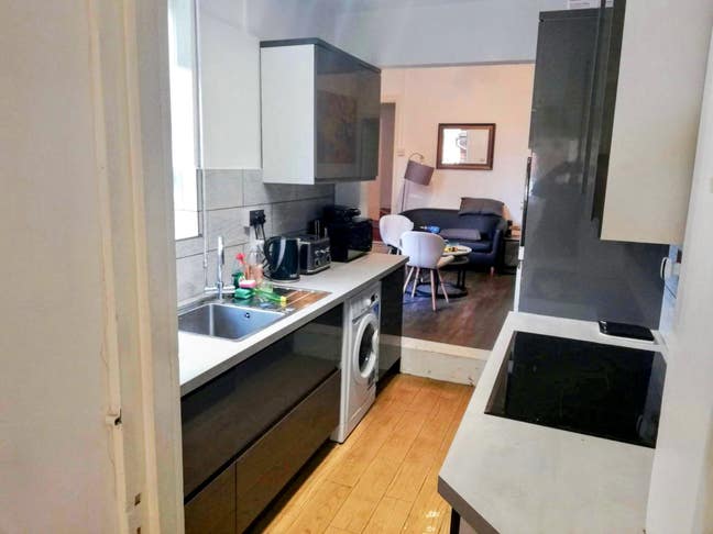 Students /4 Dble/ 2 Baths/Cumberland Rd-26/27 Main Photo