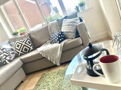 Spring Clean Your Life & Move into Rhouse🦋🌼
 Main Photo