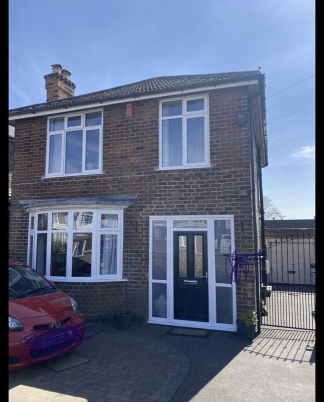 Single room , detached house in Redhill/Arnold Main Photo