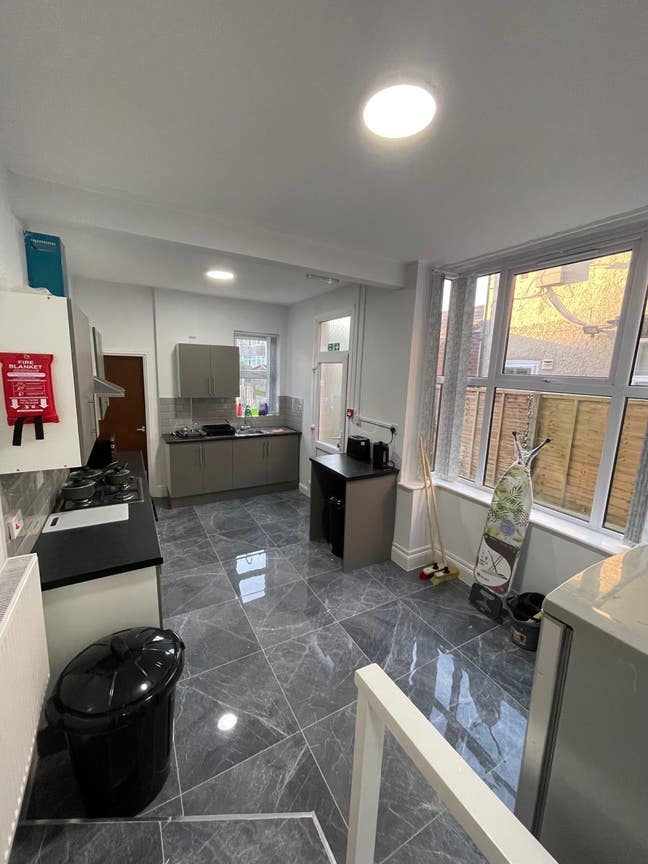***Brand New Dss Rooms Excellent Location *** Main Photo
