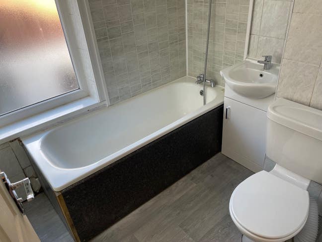 6 double bedrooms, supported accommodation Main Photo