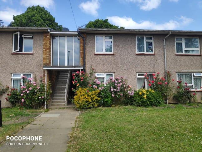 Lovely Small Double Room Available to Let!!!! Main Photo