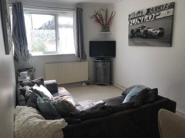 2 bed flat in Clapham Common. 2- 6 months  Main Photo