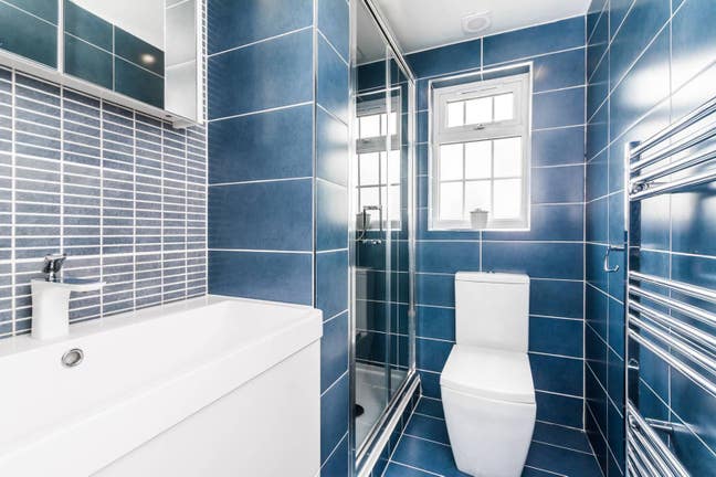 Beautiful Double/ Single Room + Bathroom- East Ham Main Photo